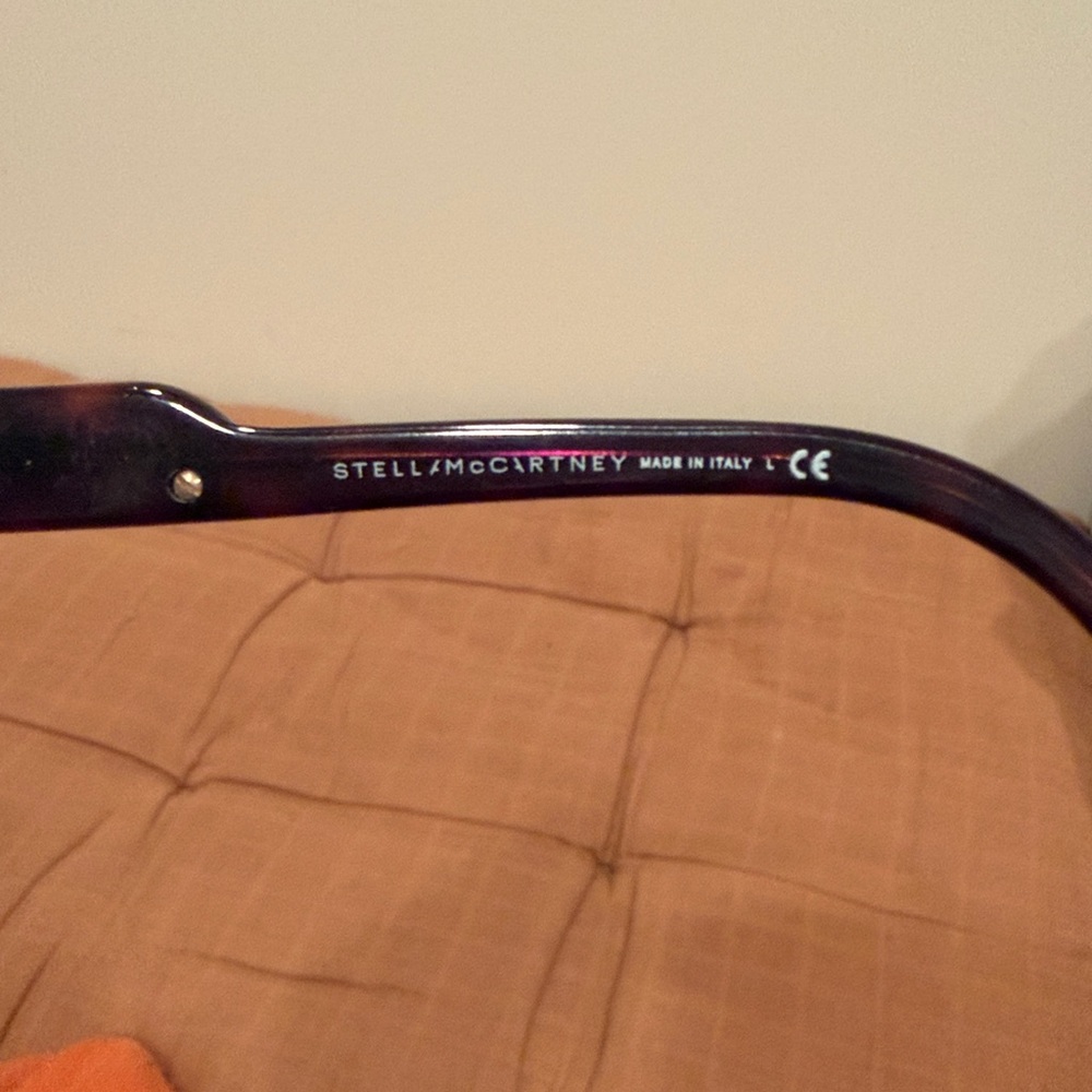 Stella McCartney - Brown Tortoise Round Sunglasses - Picture 2 of 6
